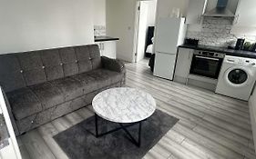 Luton Town Centre Apartment